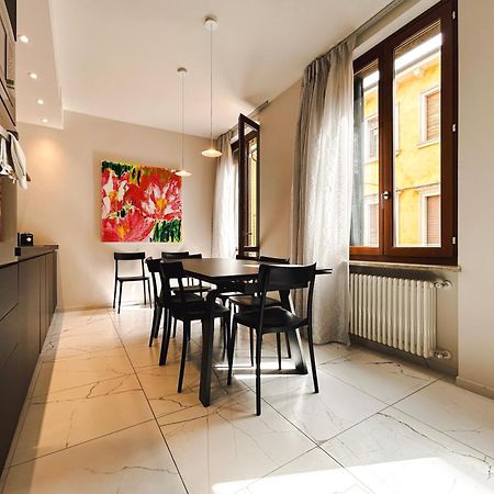 The Bright Nest Apartments Verona Bagian luar foto