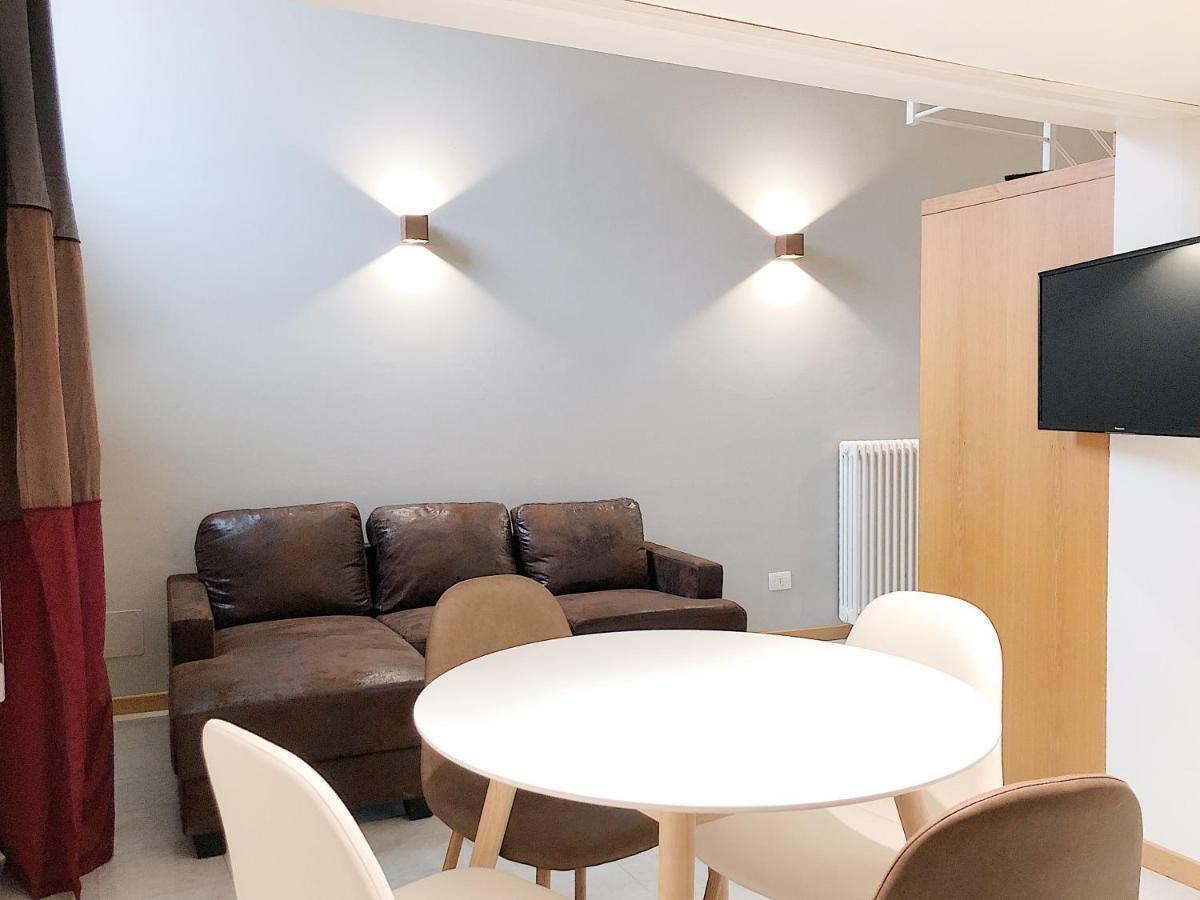 The Bright Nest Apartments Verona Bagian luar foto
